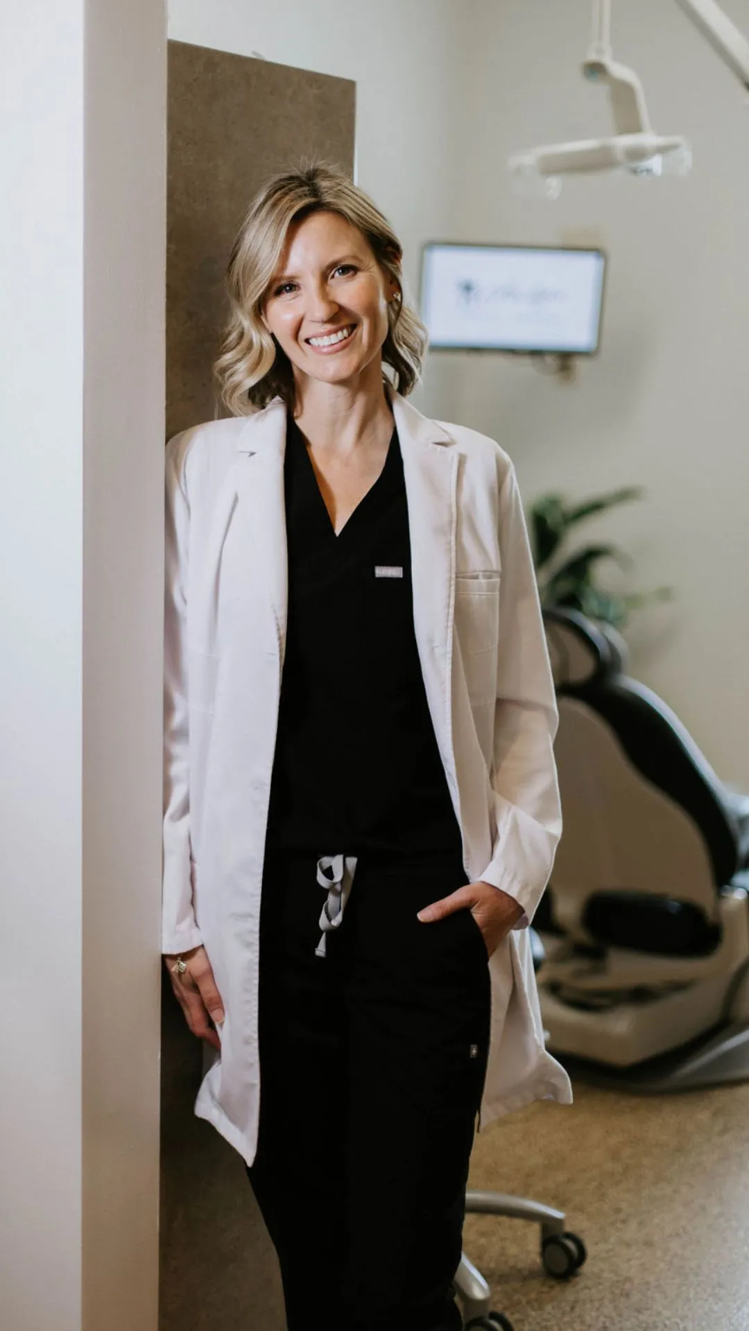 Dr. Holly Austgen
